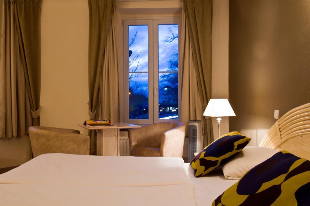 Hotel Grenier Des Grottes Han-sur-Lesse Camera foto