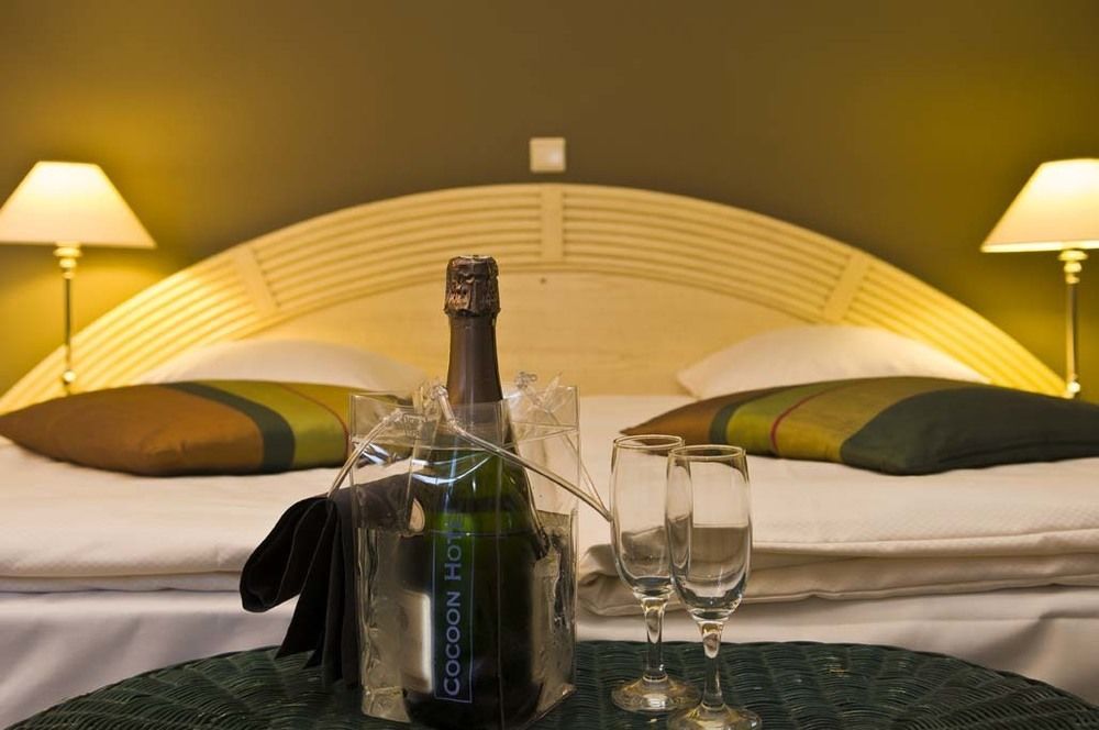 Hotel Grenier Des Grottes Han-sur-Lesse Esterno foto